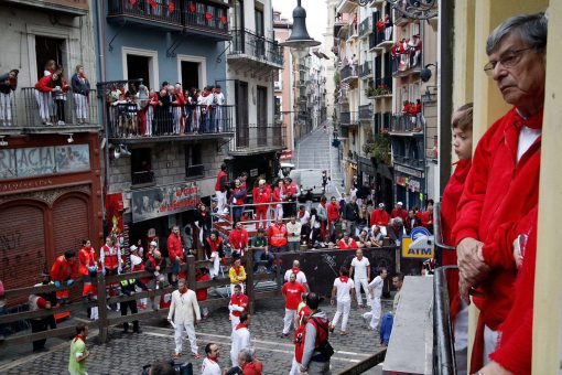 Balcony rental in Death Man's Corner- Mercaderes 10 - Image 2