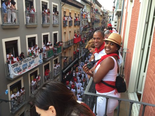 VIP Balcony spot in Estafeta Street